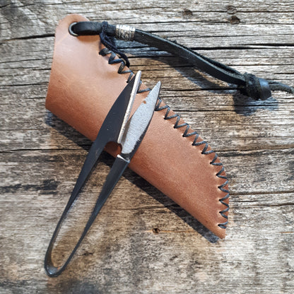 Leather Scissor Sheath by Hammerthreads